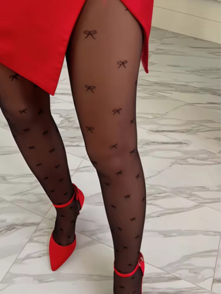 Women’s Sheer Black Bow Pattern Tights – Elegant Hosiery with Delicate Bow Motif